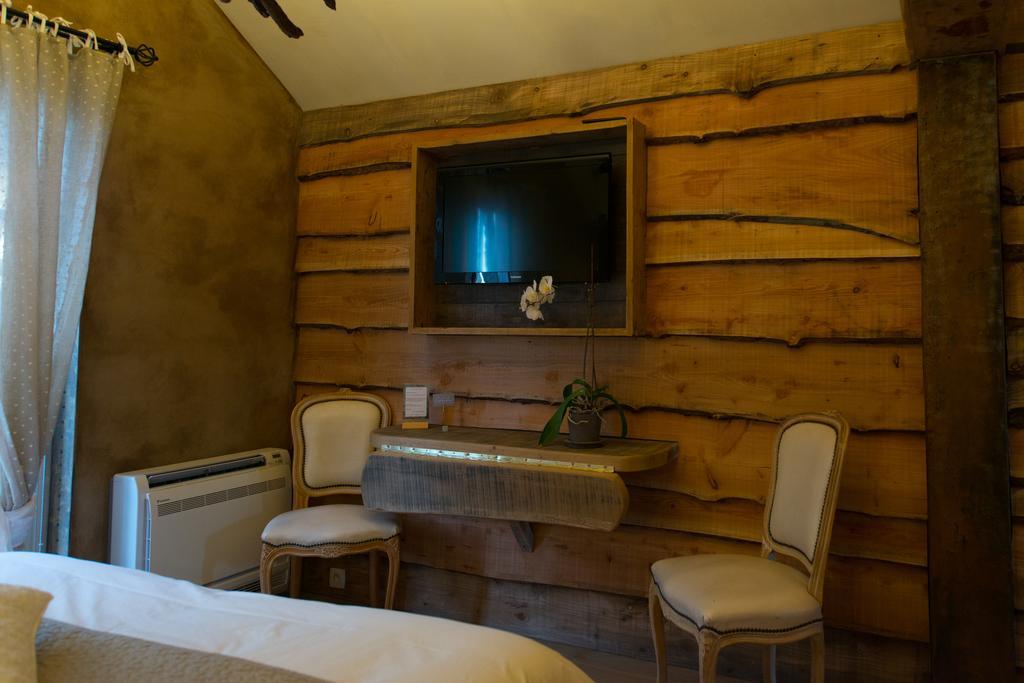 Les Chambres Du Vivier, Chambres D'Hotes Et Gite - A 100M - Durbuy Room photo